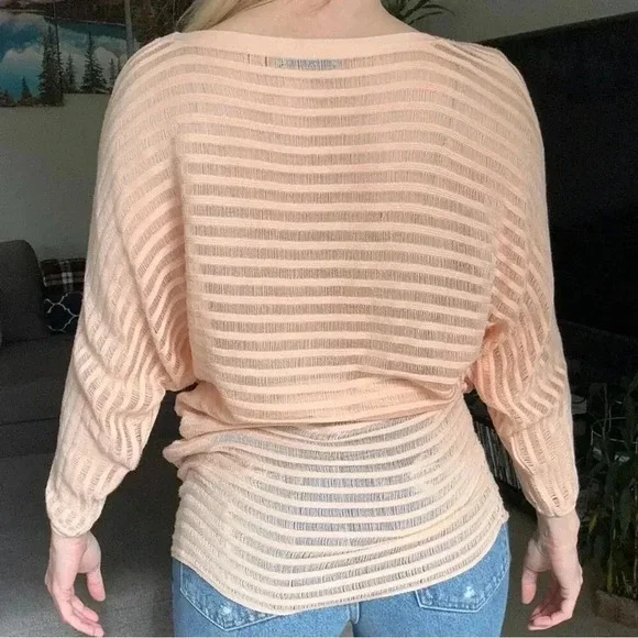 Alice + Olivia Blush Pink Sheer Lightweight Blouse Top - Picture 3 of 7